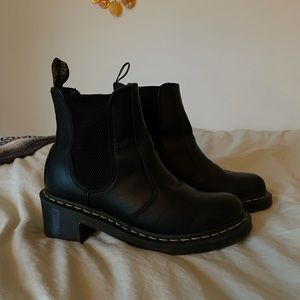 Dr. Martens Cadence Leather Healed Chelsea Boots Women's size 9